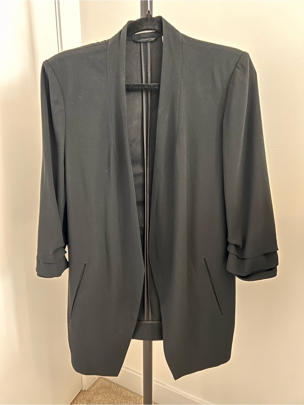 Babaton Aritzia Power Blazer Black Ruched Sleeve Size 6